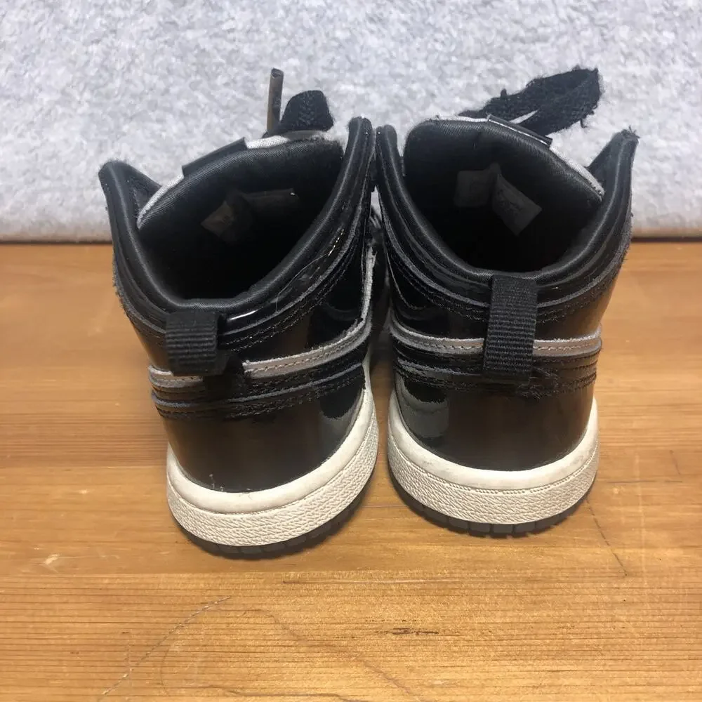 NIKE AIR JORDAN 1 MID SE (GS)BLACK/METALLIC Silver (FZ3937 001) Size 9C Child